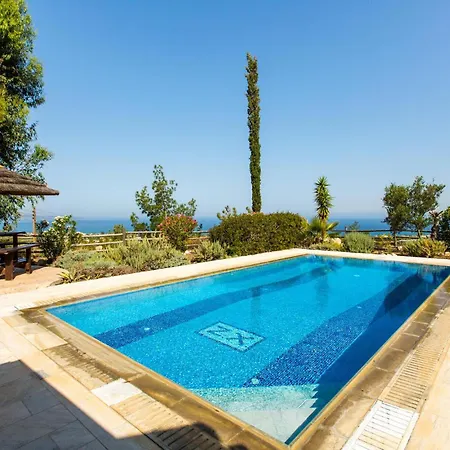 Case de vacanță Stunning In With Wifi